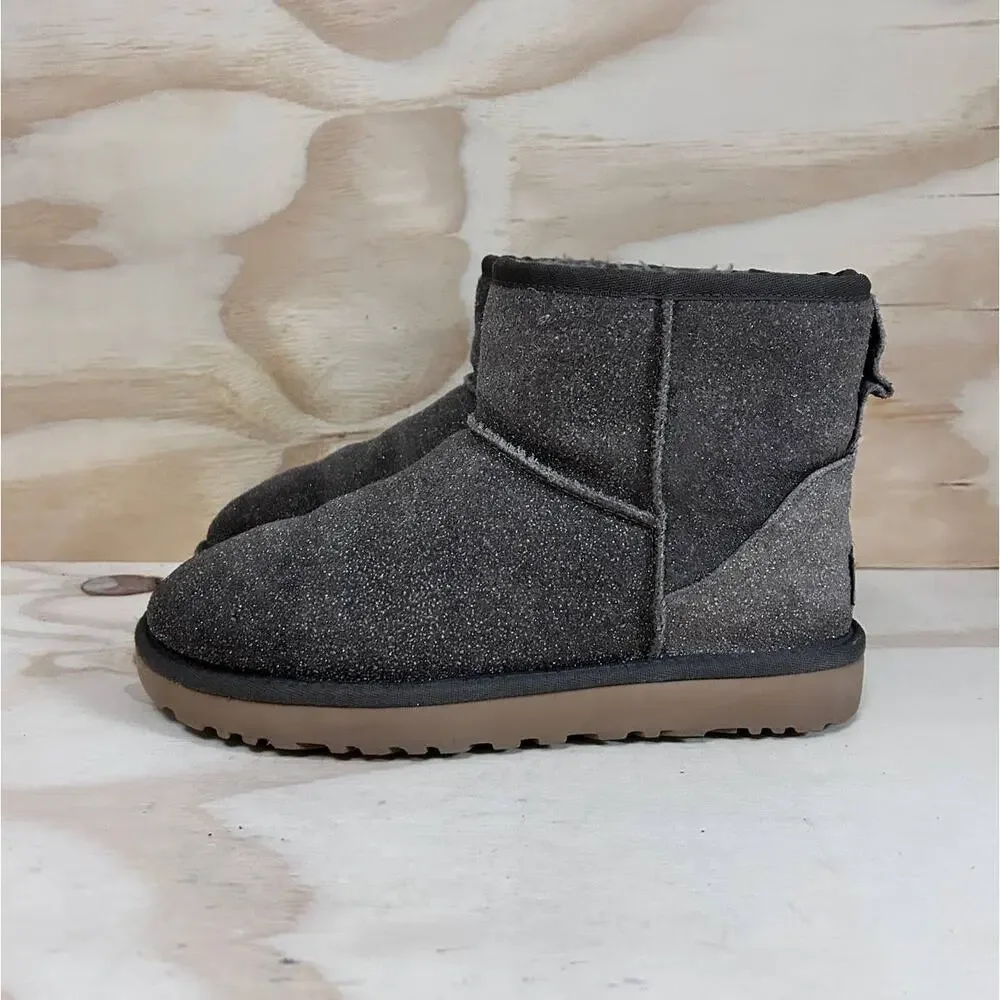 UGG Australia - Classic Mini Serein - Boots - Brown - Women's - 8 - S/N 1013984